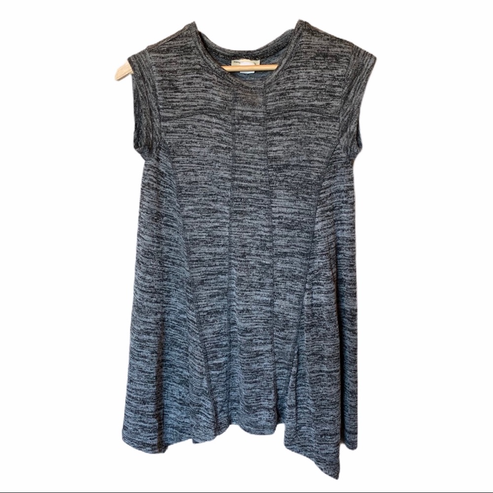 Enough about me...gray shortsleeve top XS